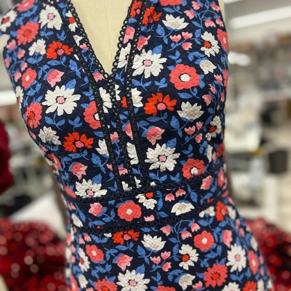 Kate Spade Daisy Jacquard Sheath Dress 6 - Picture 2 of 12